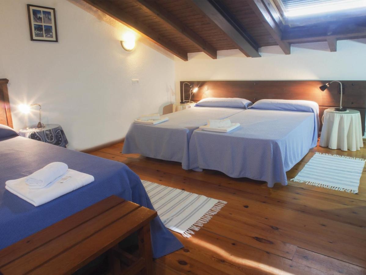 Casa De La Montana Albergue Turistico Guest House Avin Room photo