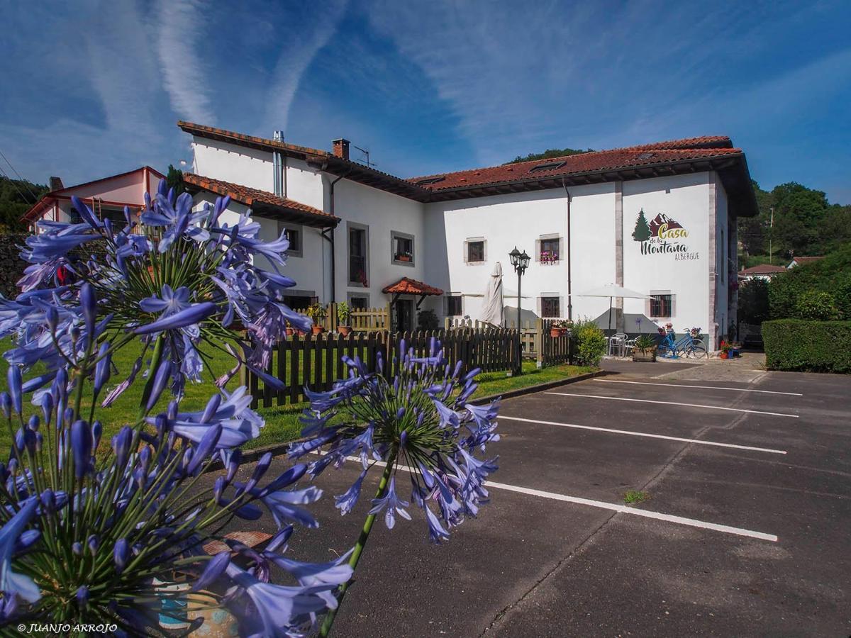 Casa De La Montana Albergue Turistico Guest House Avin Exterior photo